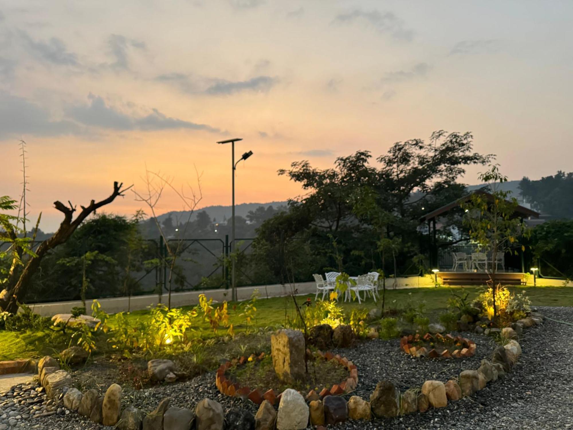 Cliff House, 3Br Lux Farmhouse 2Km To Rajpur Road Дехрадун Экстерьер фото